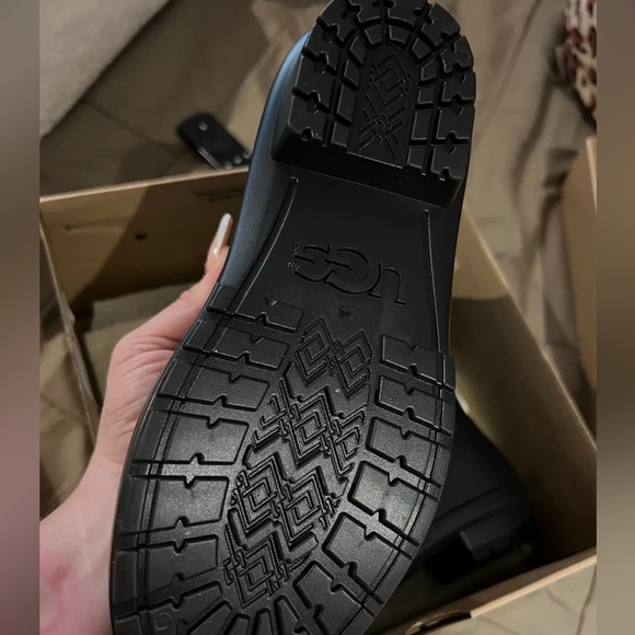 UGG rain boots size 7 woman's new in box - Picture 4 of 5